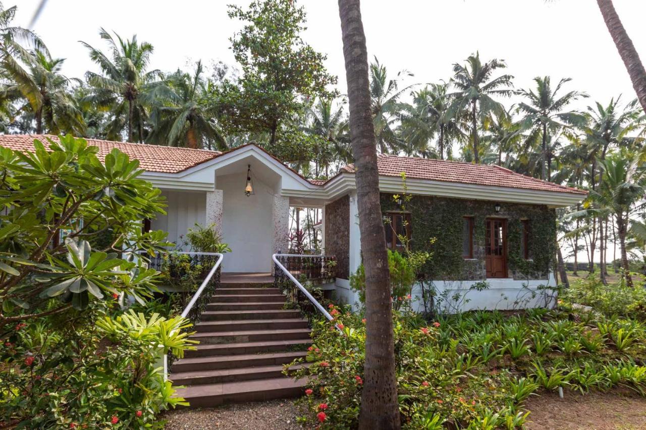 Casa Del Mer By Stayvista - Nearby Beach With, Sea-View Rooms & Coconut Farm Alībāg Exterior foto