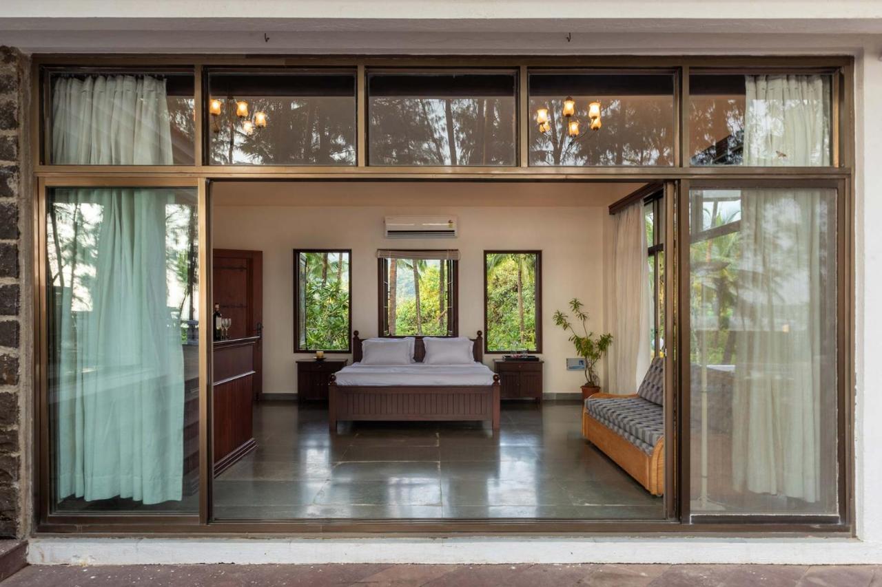 Casa Del Mer By Stayvista - Nearby Beach With, Sea-View Rooms & Coconut Farm Alībāg Exterior foto